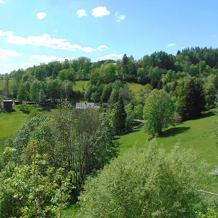 U Medvedu Krkonose 公寓式酒店 3*