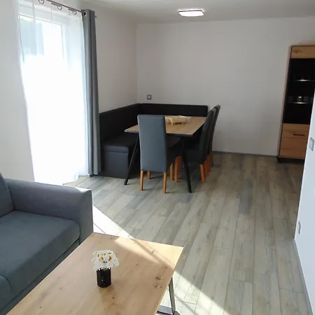 U Medvedu Krkonose 公寓式酒店 Jestrabi V Krkonosich