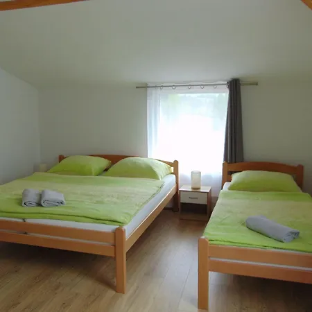 公寓式酒店 U Medvedu Krkonose 3*