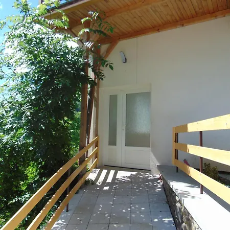 公寓式酒店 U Medvedu Krkonose