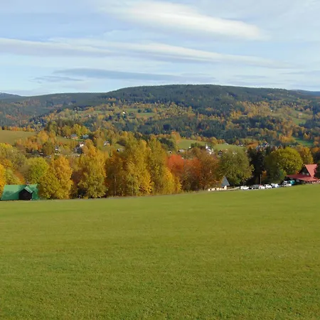 U Medvedu Krkonose 公寓式酒店 3*