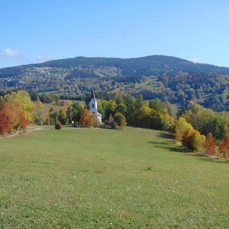 U Medvedu Krkonose 公寓式酒店 3*